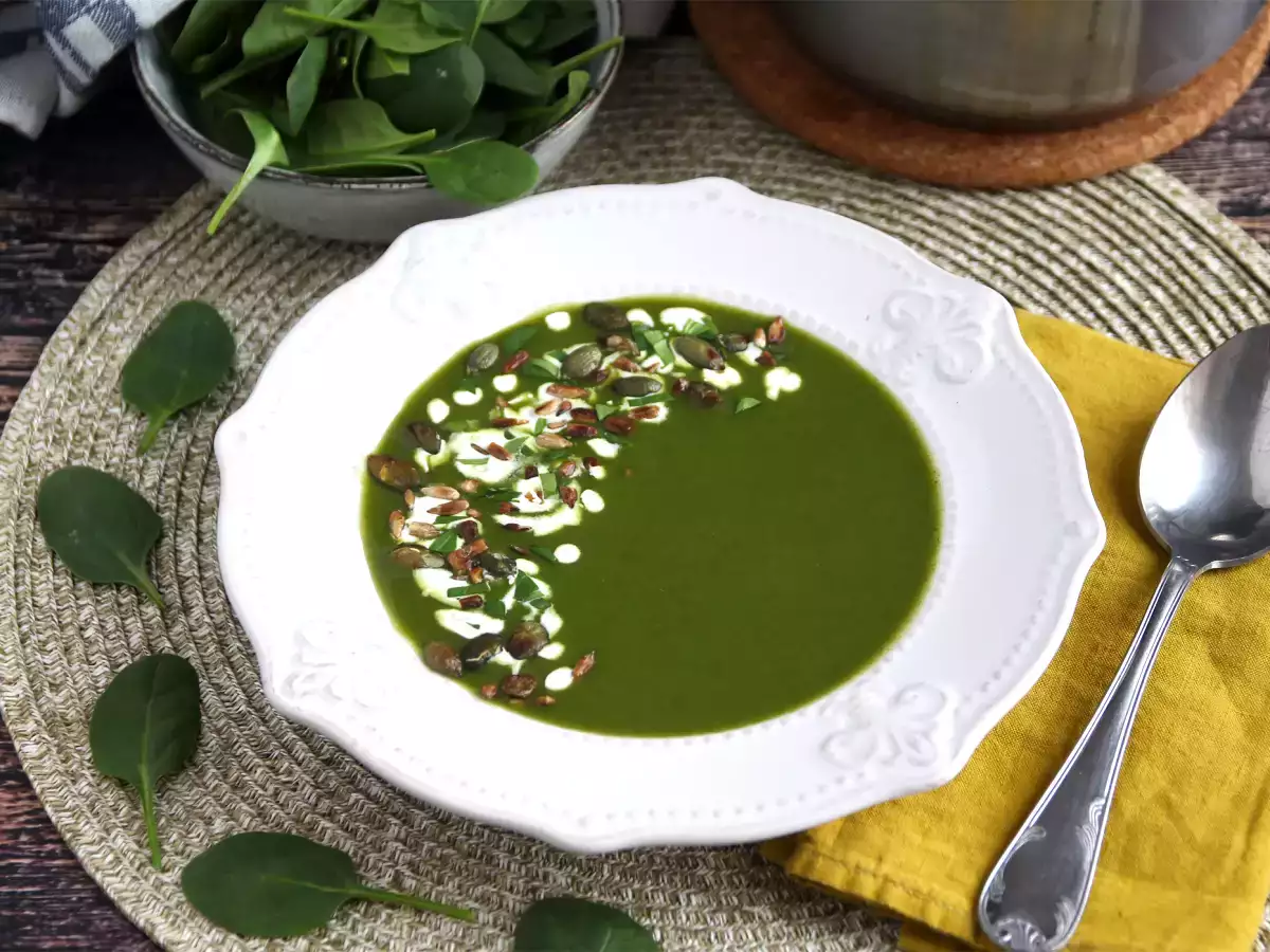 Resep Sup bayam, trik untuk membuat semua orang makan sayur!