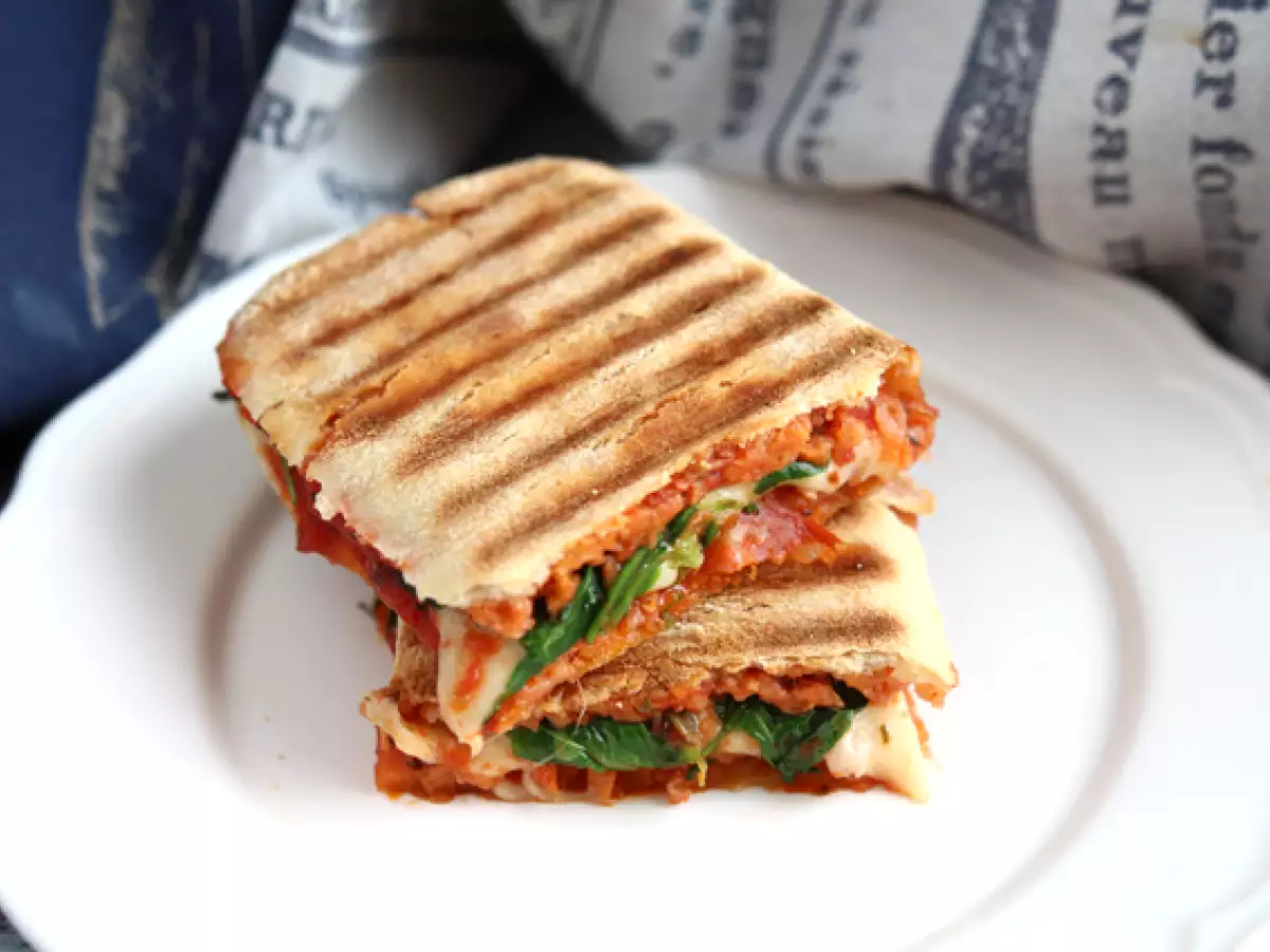 Resep Chorizo dan emmental panini
