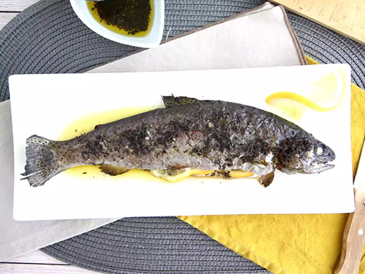 Resep Ikan trout panggang oven dengan timi dan minyak zaitun