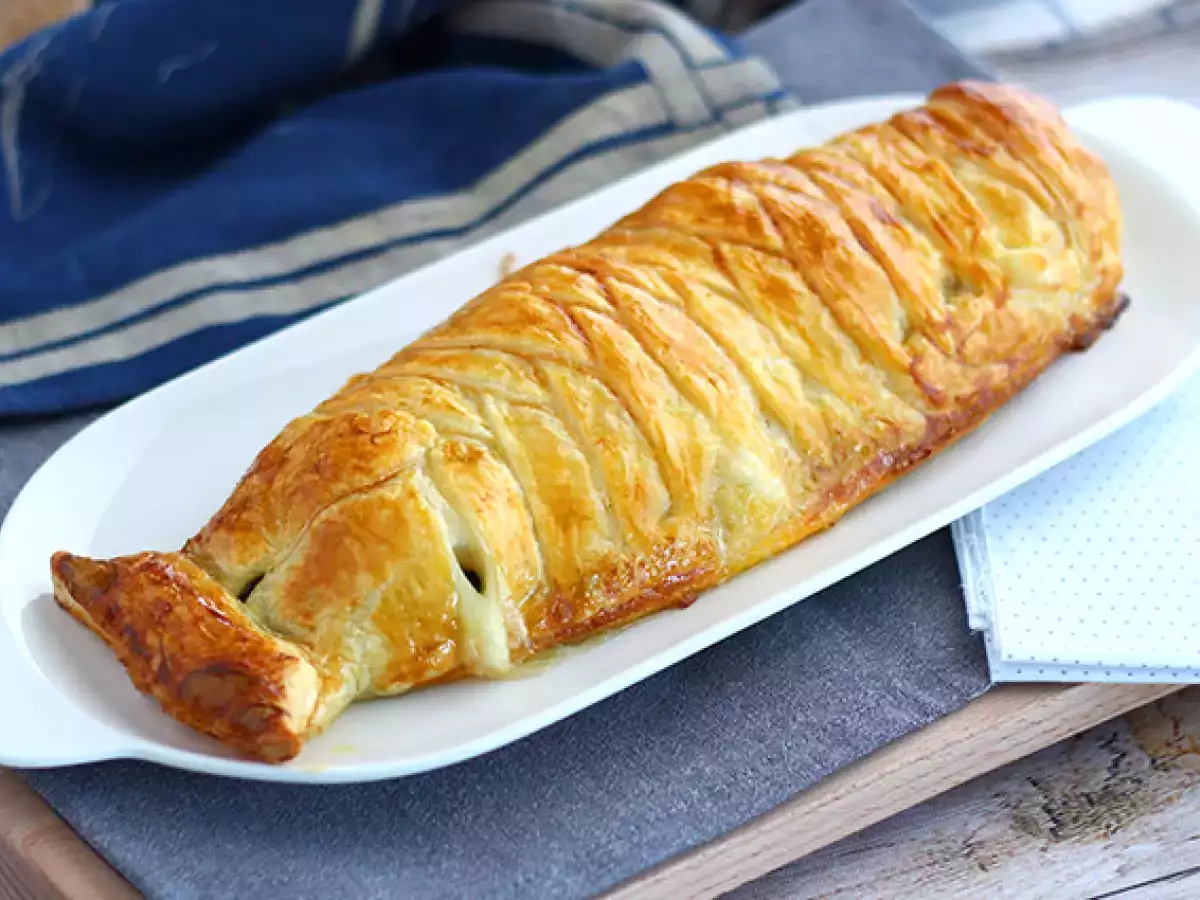 Resep Ikan dalam kulit puff pastry dengan bayam dan keju mozzarella