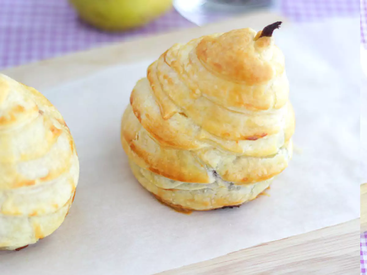Resep Pir puff pastry dengan bagian tengah cokelat