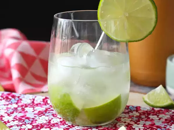 Resep Lemon caipirinha: minuman brasil yang mudah dibuat tanpa pengocok koktail