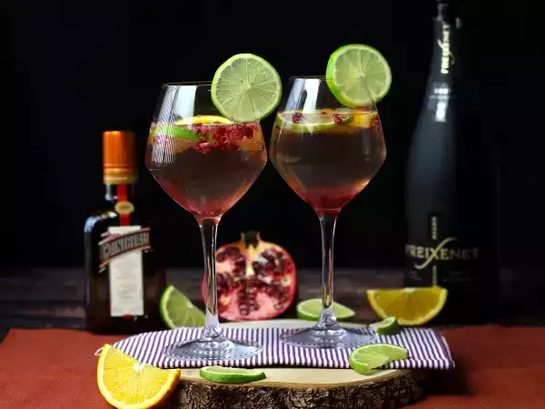 Resep Sangria anggur bersoda: bintang yang menyegarkan saat liburan