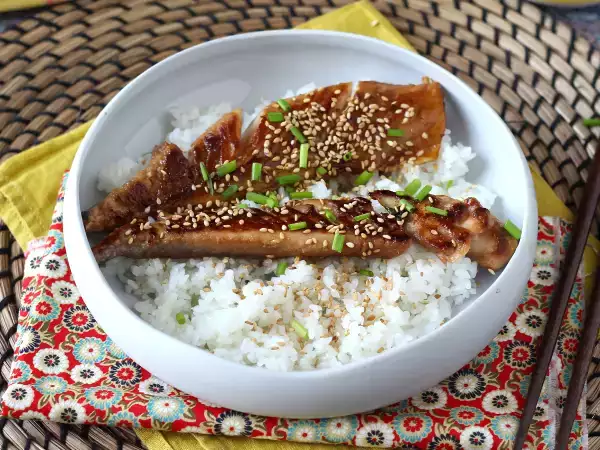 Resep Bagaimana anda memasak makarel? cobalah resep yang dibumbui dengan kecap asin dan madu ini!