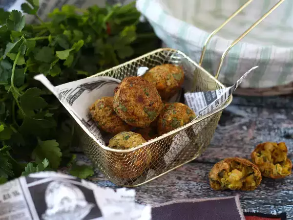 Resep Falafel dalam air fryer, untuk hasil yang renyah tanpa digoreng!