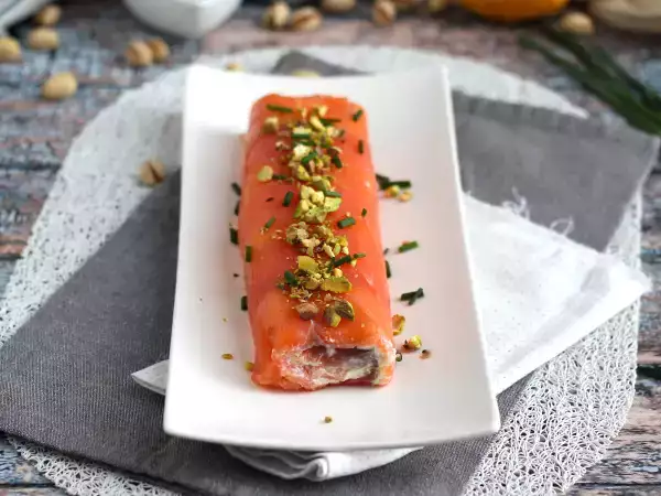 Resep Salmon roll dengan ricotta dan pistachio