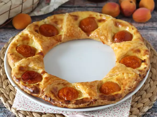 Resep Tarte oranaise - puff pastry, puding, dan aprikot