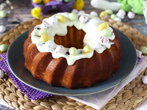 Resep Kue bundt paskah dengan lemon dan cokelat putih