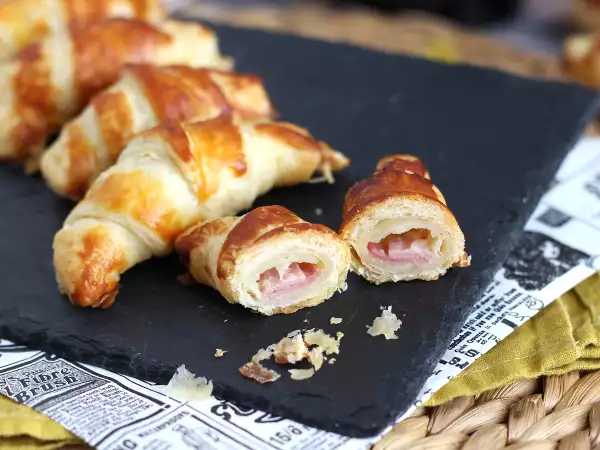 Resep Puff pastry croissant dengan saus béchamel, ham dan keju