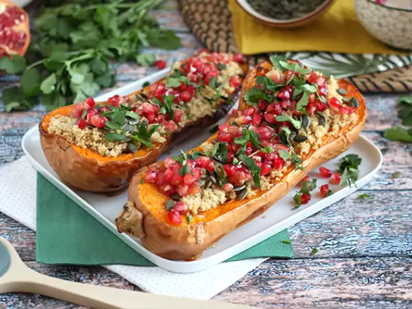 Resep Butternut diisi dengan quinoa dan delima