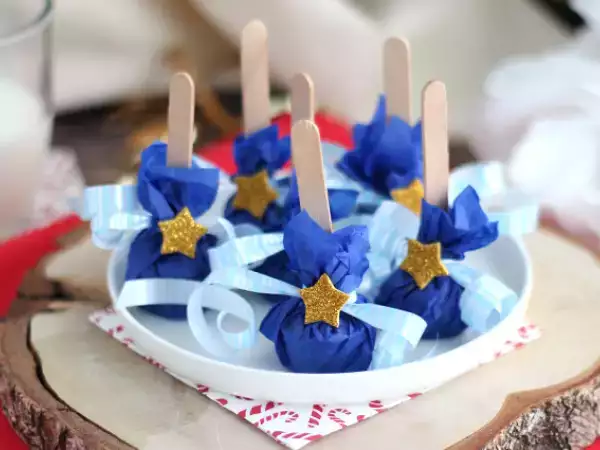 Resep Lolipop cokelat panas: cokelat putih + spekulan