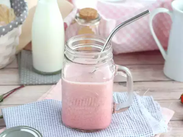 Resep Milkshake buah merah vegan