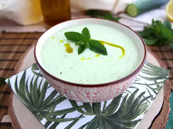 Resep Sup mentimun dan mint dingin