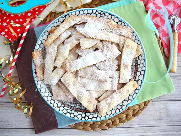 Resep Chiacchiere di carnevale - bugnes panggang italia