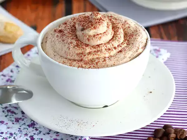 Resep Es cappucino, hidangan penutup kopi yang lezat
