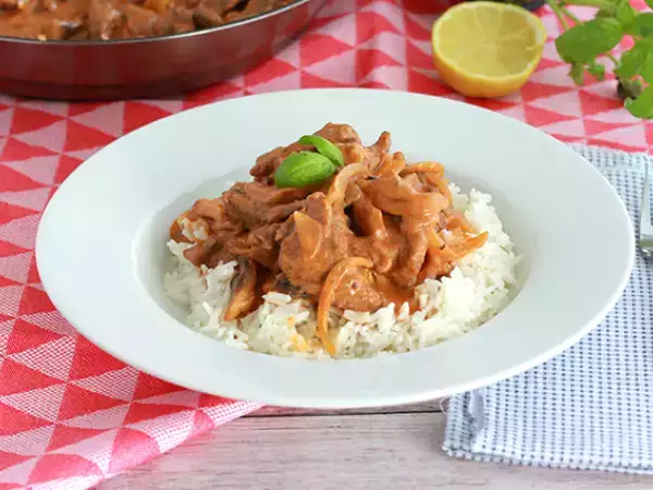 Resep Stroganoff daging sapi yang cepat dan mudah
