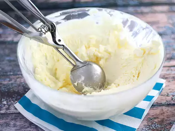 Resep Es krim buatan sendiri tanpa pembuat es krim