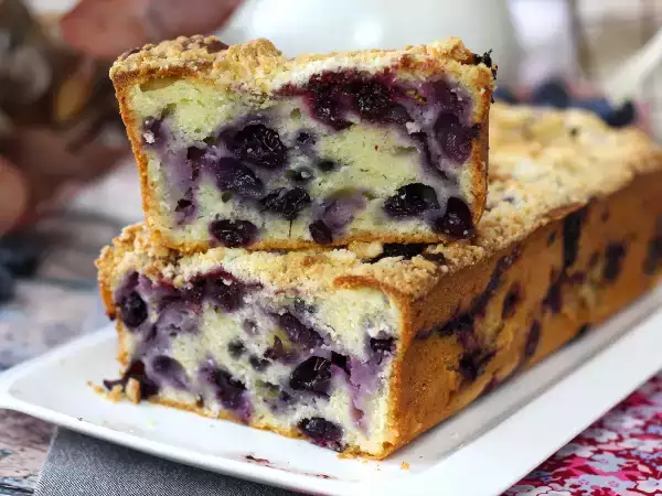 Resep Blueberry crumble cake: kue yang memadukan fondant, kelembutan, dan kerenyahan!