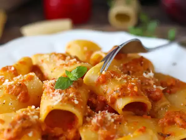 Resep Pasta paprika dan mint: lembut dan harum
