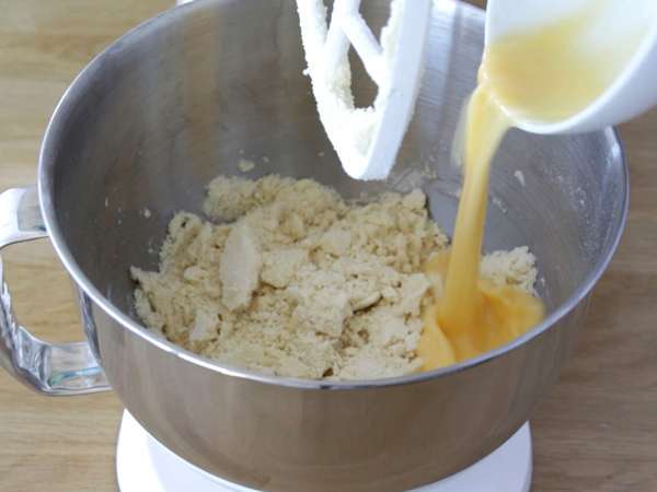 Kue kering pendek untuk kue tar dan biskuit, selangkah demi selangkah - Persiapan langkah 3