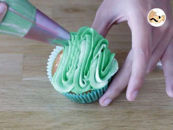 Kue mangkuk monster untuk Halloween - Persiapan langkah 17