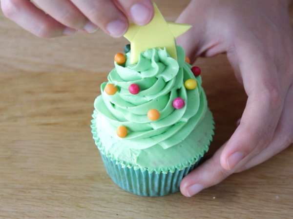 Kue mangkuk yang dihias untuk Natal - Persiapan langkah 12