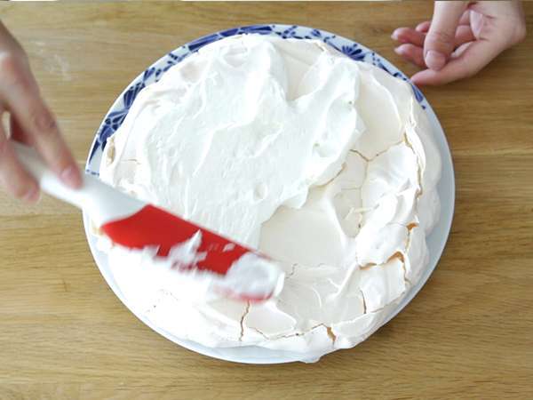 Pavlova stroberi yang mudah - Persiapan langkah 5