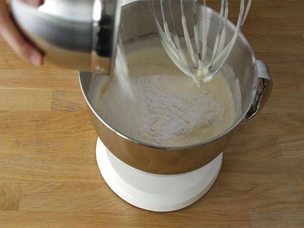 Kue tiga susu Tres Leches - Persiapan langkah 3