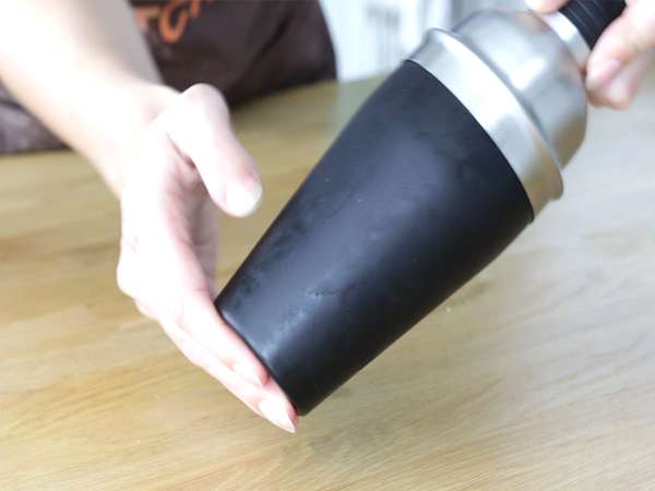 Kosmopolitan dengan jus cranberry - Persiapan langkah 2