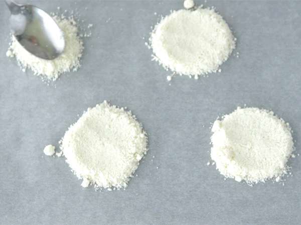 Keripik parmesan dengan bumbu dan rempah-rempah - Persiapan langkah 1