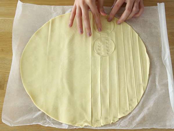 Pir puff pastry dengan bagian tengah cokelat - Persiapan langkah 2