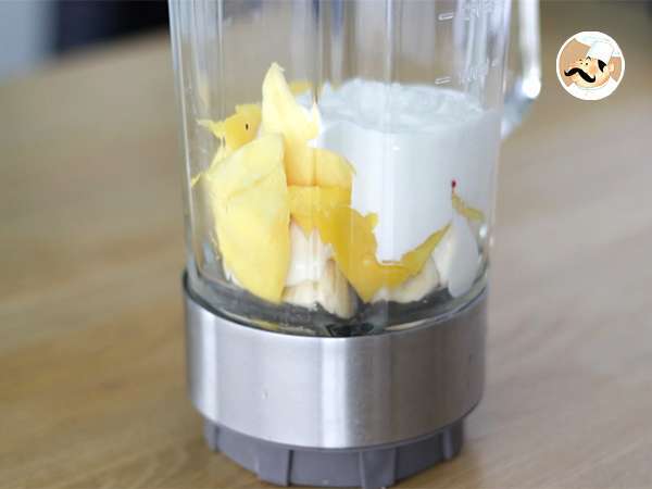 Semangkuk smoothie mangga dan pisang - Persiapan langkah 1