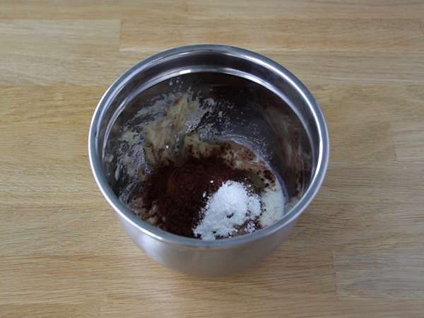 Kue Mangkuk Cokelat - bebas laktosa - Persiapan langkah 2