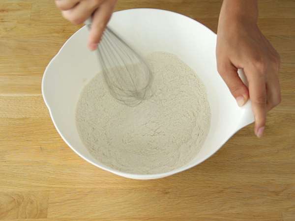 Kue Basque, resepnya dijelaskan secara rinci - Persiapan langkah 1