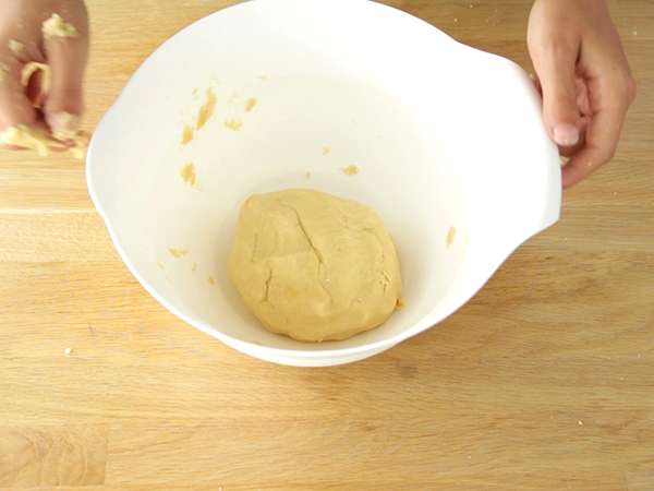 Kue Basque, resepnya dijelaskan secara rinci - Persiapan langkah 3