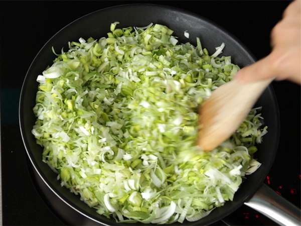 Leek tart (6 langkah mudah dan video) - Persiapan langkah 1