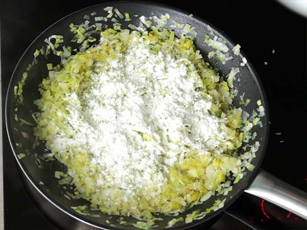 Leek tart (6 langkah mudah dan video) - Persiapan langkah 2