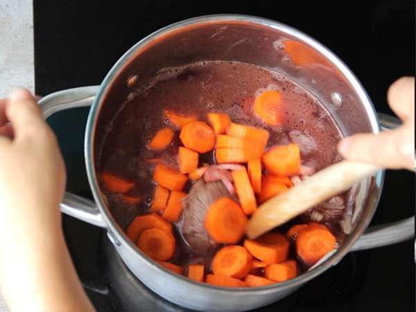 Daging sapi bourguignon - Persiapan langkah 2