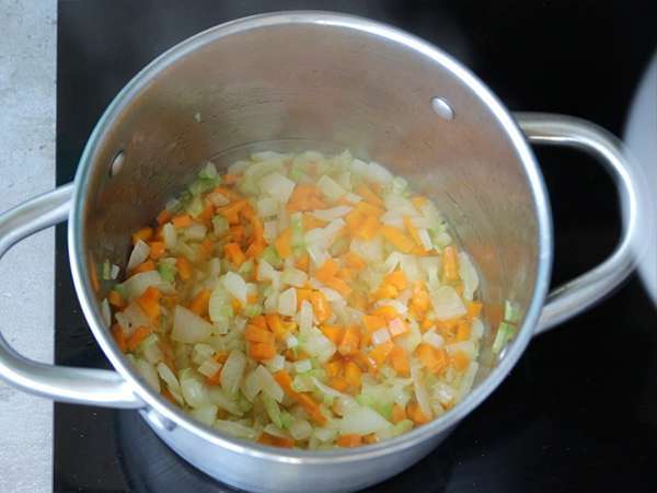 Saus bolognese, resep yang sesungguhnya! - Persiapan langkah 2