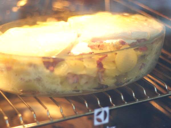 Tartiflette Savoyard tradisional - Persiapan langkah 6
