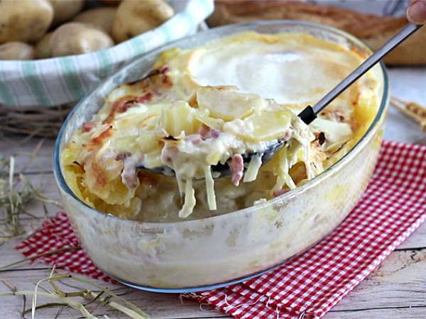 Tartiflette Savoyard tradisional - Persiapan langkah 7