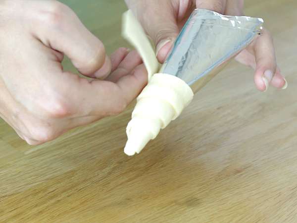 Puff pastry cone salmon & daun bawang - Persiapan langkah 3