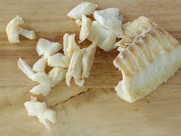 Ikan kod dengan krim, resep tradisional Portugis - Persiapan langkah 2