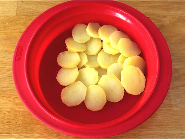 Tatin Tart Kentang dan Kantal - Persiapan langkah 2