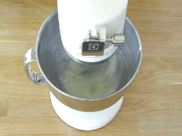 Meringue cemara - Persiapan langkah 1