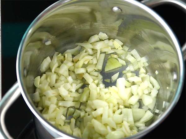 Sup kubis sederhana - Persiapan langkah 1