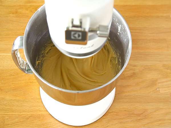 Brioche des rois selangkah demi selangkah - Persiapan langkah 2