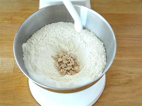 Alsatian Kougelhopf - Kouglof - Persiapan langkah 1