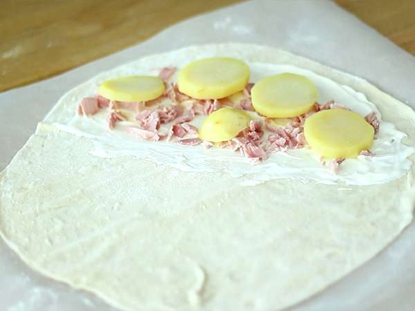 Chausson dengan raclette, calzone Savoyard - Persiapan langkah 2