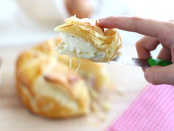 Kue puff pastry Camembert ham dan bawang bombay - Persiapan langkah 5